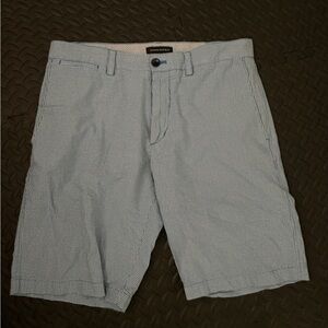 Men’s checkered short